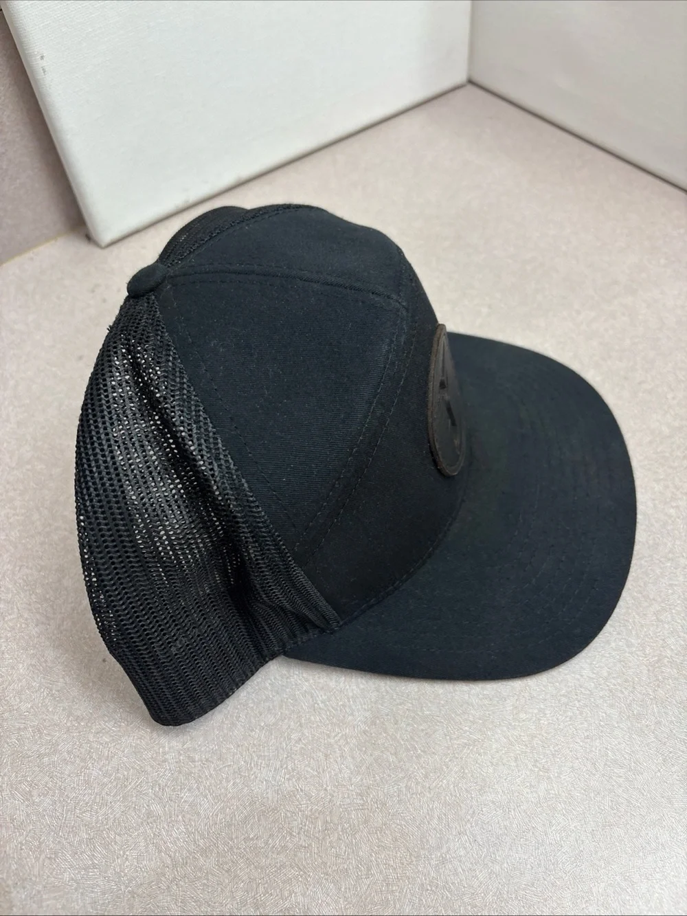 FORWARD OBSERVATIONS GROUP ALL BLACK TRUCKER ‘F' LOGO HAT CAP FOG ADJUSTABLE